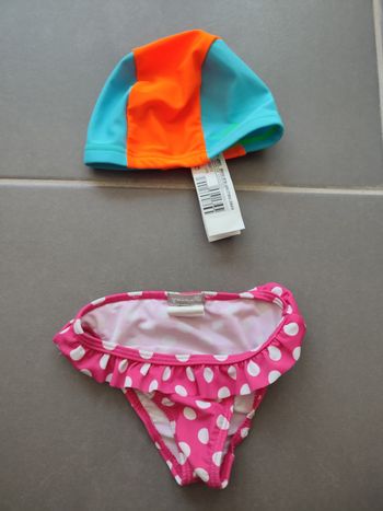 Maillot et bonnet de bain 12 mois