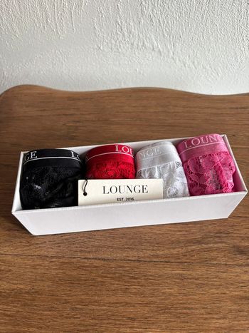 Strings Lounge