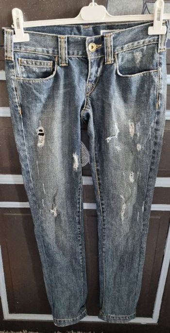 Jeans à trous taille 28 (38FR)