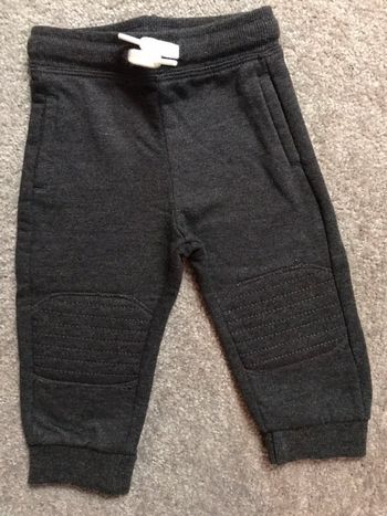 Pantalon jogging gris 9 mois