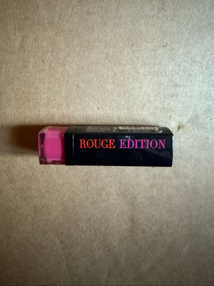 Rouge à lèvres Bourjois rouge Édition rose