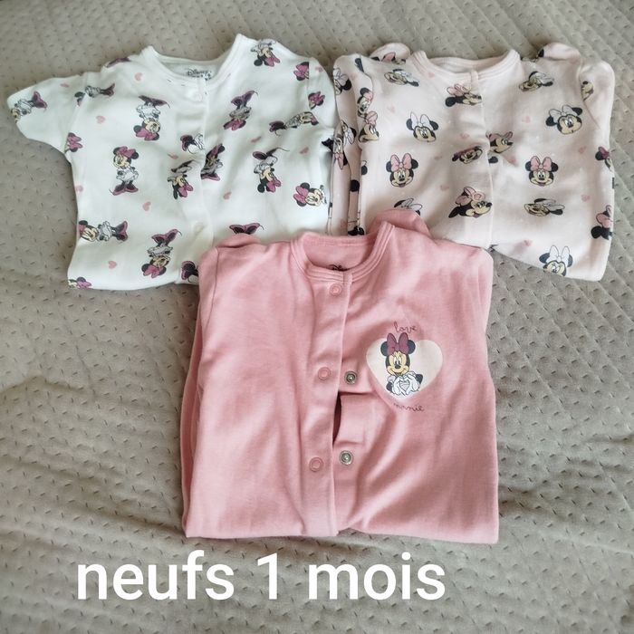Lot de pyjamas bébé fille