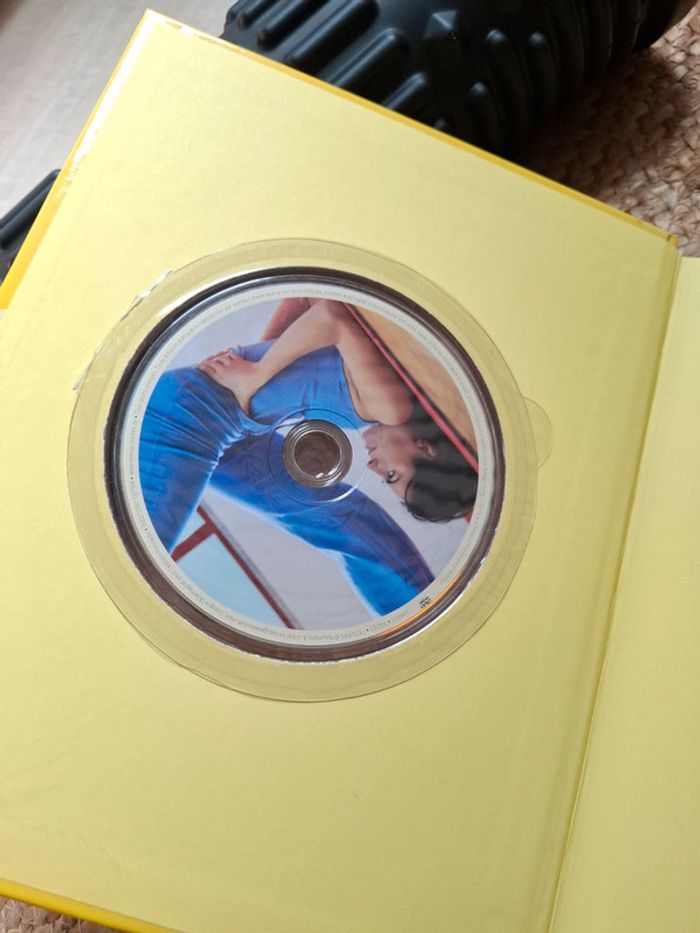 Livre Fitness +DVD sport Jambes Abdos Fessiers - photo numéro 3