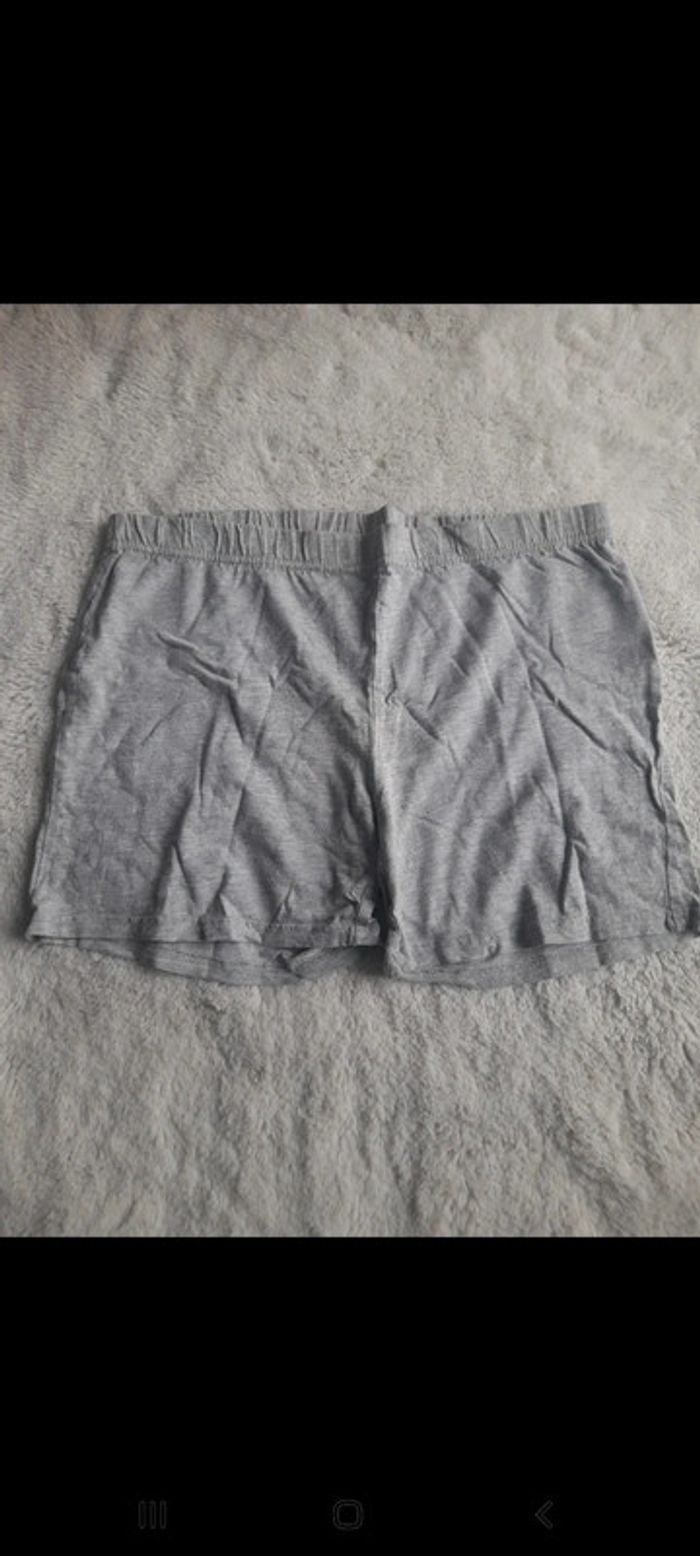 Short 10 ans