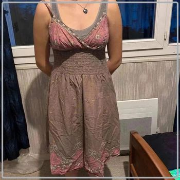 jolie  robe  taille  40