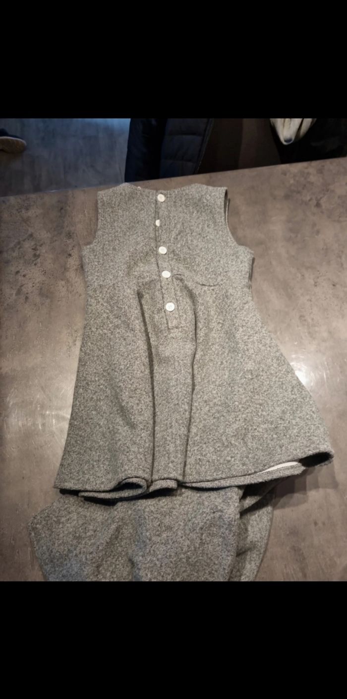 Robe et gilet 7 ans - photo numéro 3
