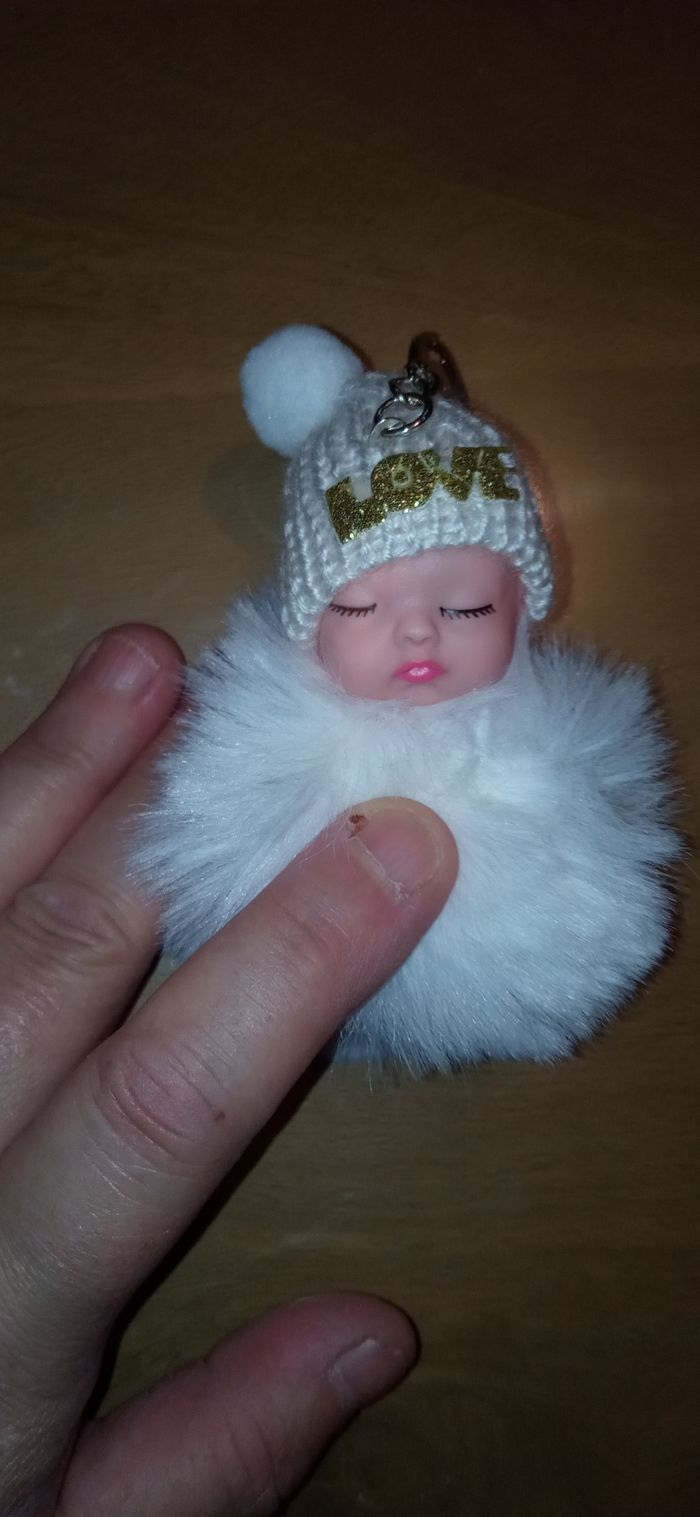 porte clé tête bébé plastique dure fausse fourrure - photo numéro 2