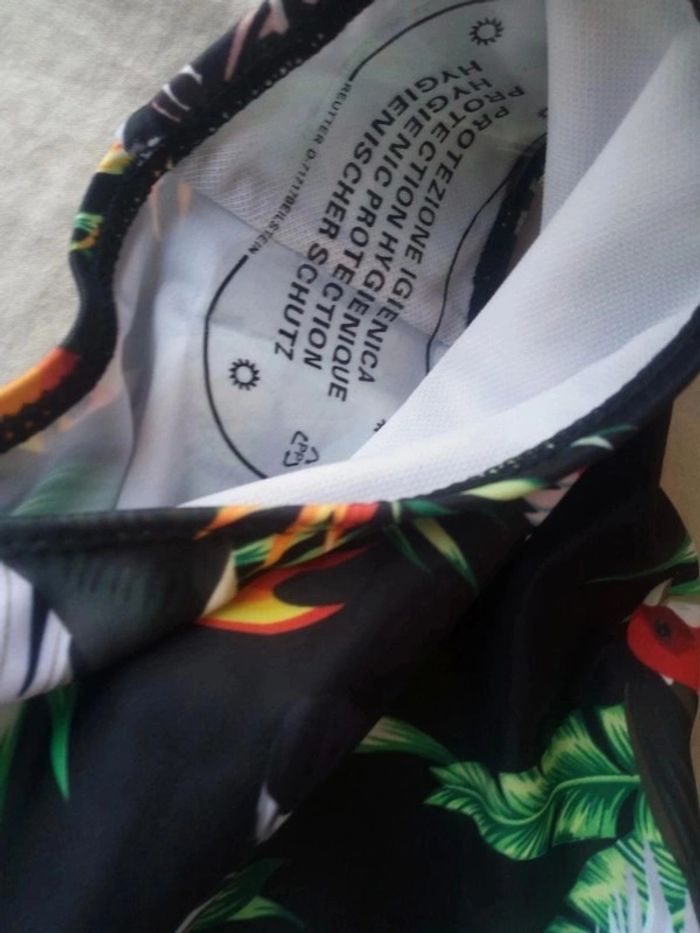 Maillot de bain deux pièces exotique - photo numéro 4