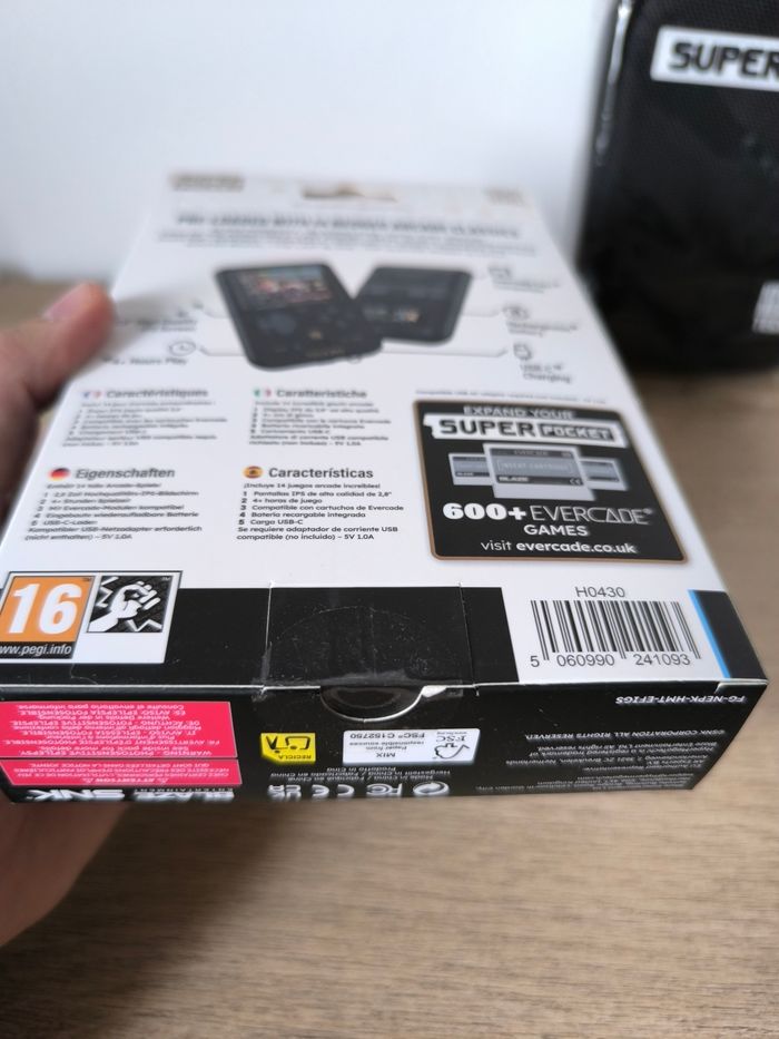 Neo Geo Super Pocket + Etui - photo numéro 4