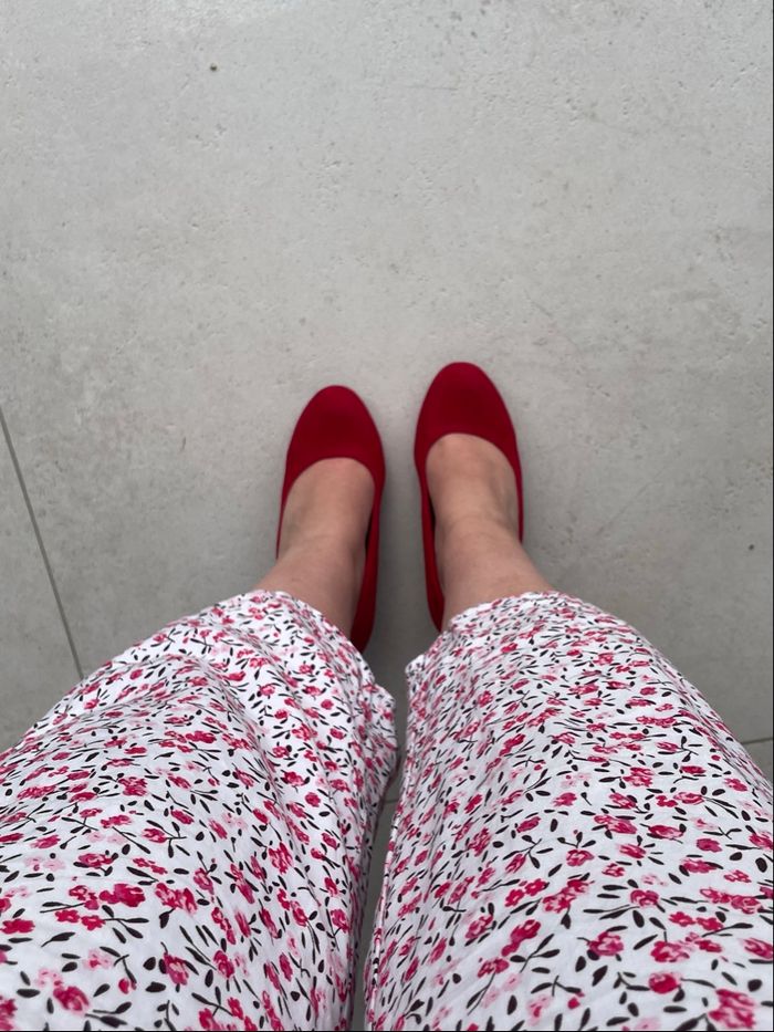 Chaussures à talons velours rouges - photo numéro 4