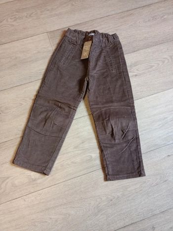 39. Pantalon velour neuf Grain de blé 98 36mois