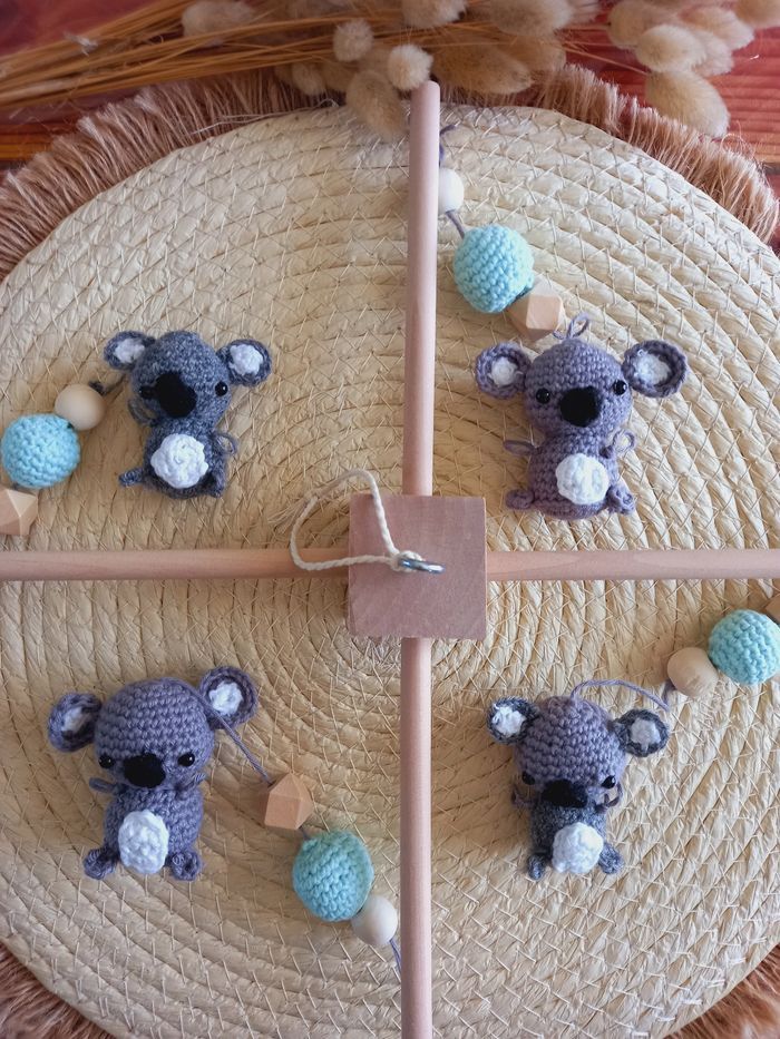 Mobile bois petits koalas amigurumi perles bois 🐨 - photo numéro 3