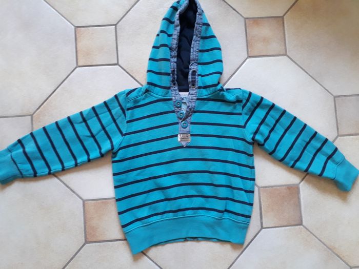 Sweat a capuche NKY  5 ans