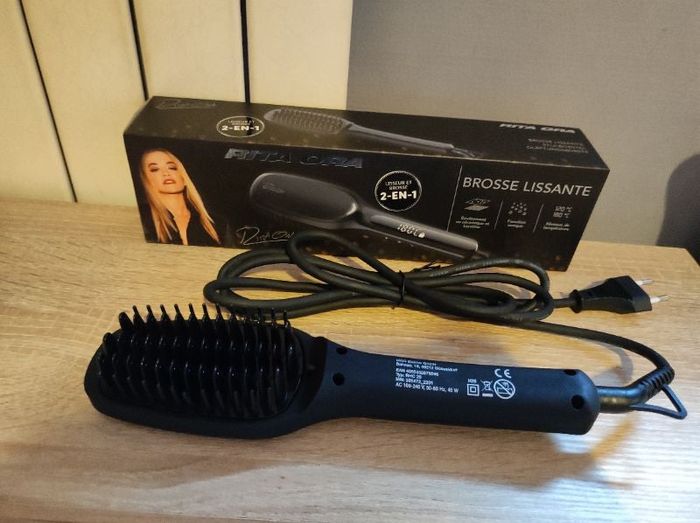 Brosse lissante 2 en 1 noire Rita Ora neuve