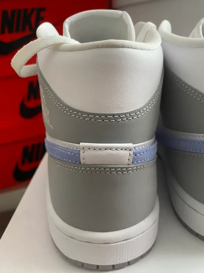 Jordan 1 mid wmns wolf grey - photo numéro 8