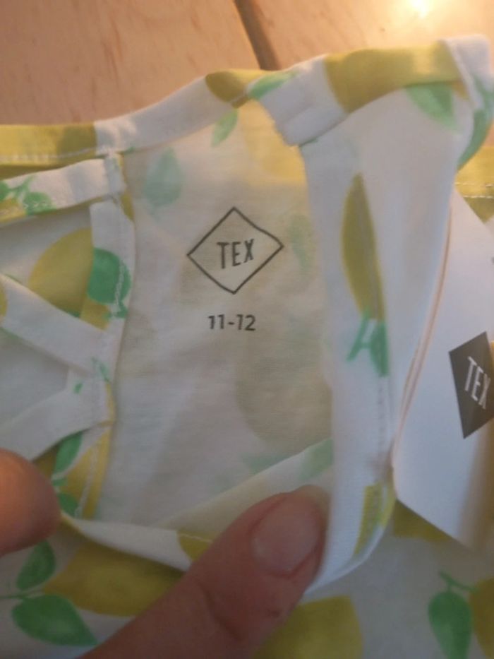 Tunique neuve étiquette 11;12 - photo numéro 3