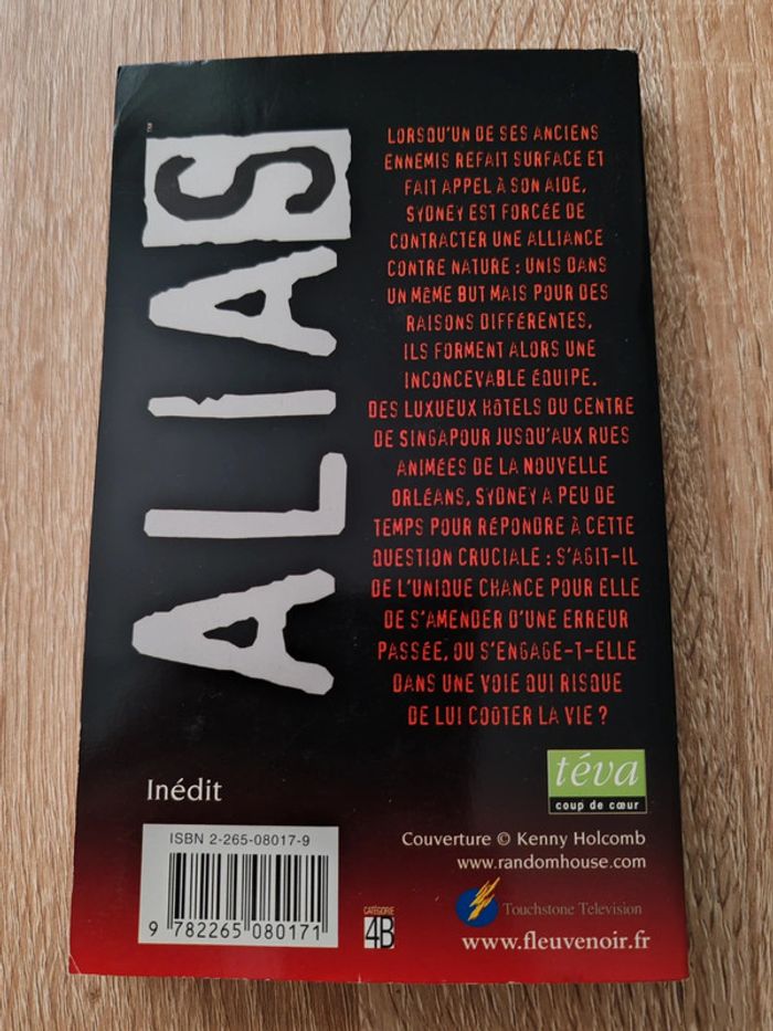 Greg Cox 🌸 Alias Contre nature - photo numéro 2