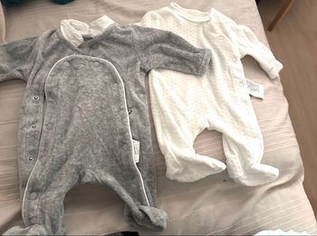 Vêtements naissance bébé
