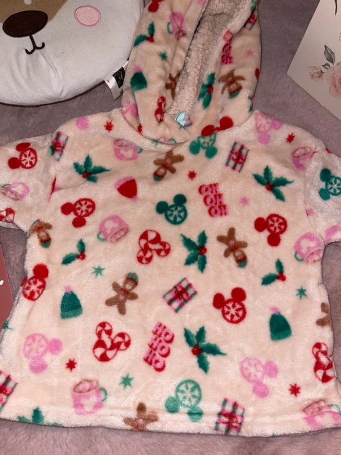 Gros pull hiver Disney 6 mois - photo numéro 2