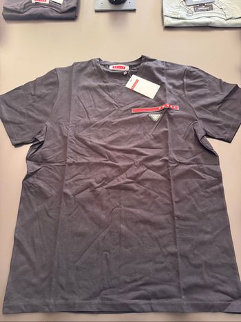T-shirt prada