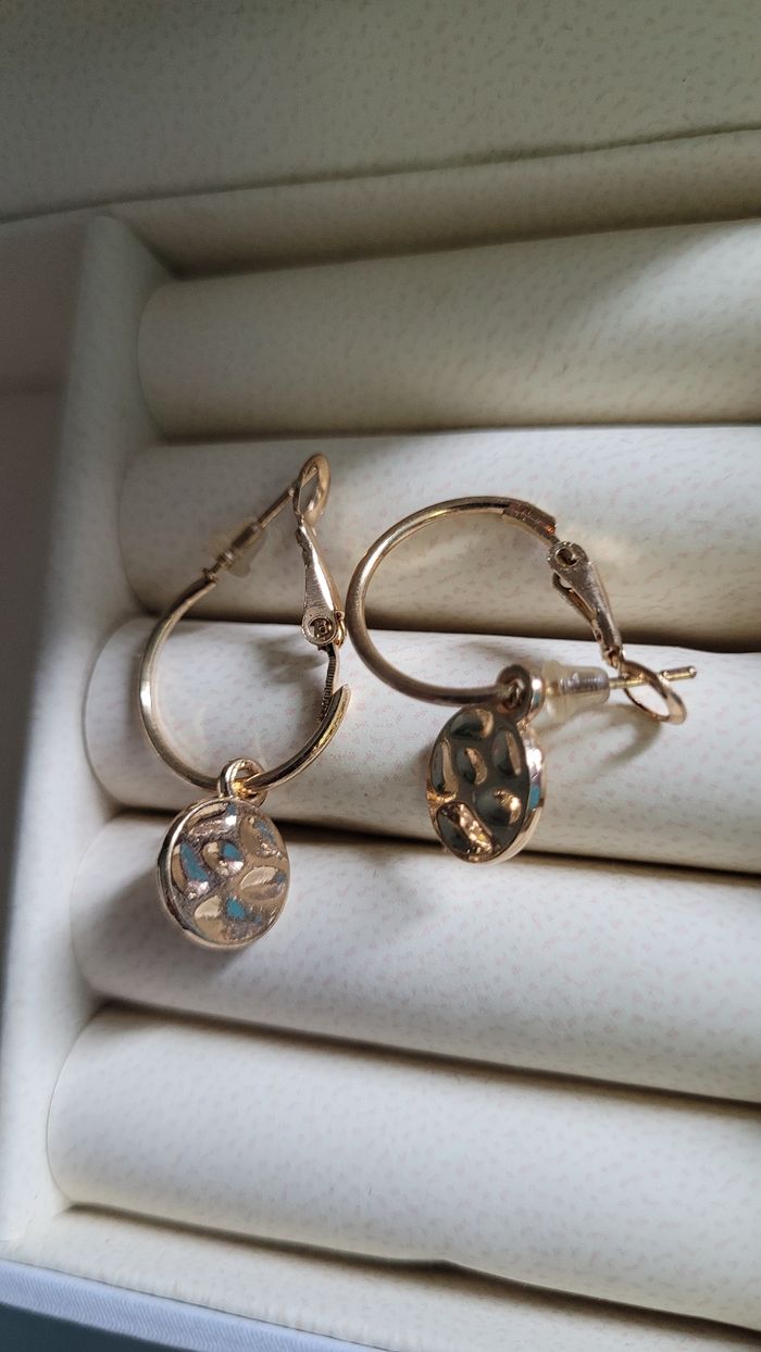 Boucle d oreille doré - photo numéro 3