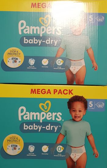 Couches  Pampers  taille  5