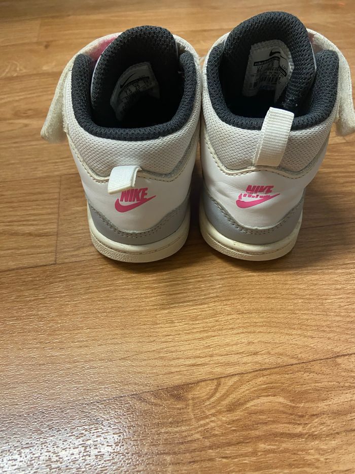 Baskets montantes Nike fille T.25 - photo numéro 7