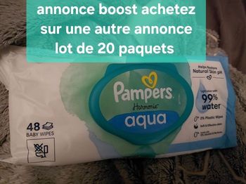 Un lot de 20 lingettes pampers harmonie aqua 