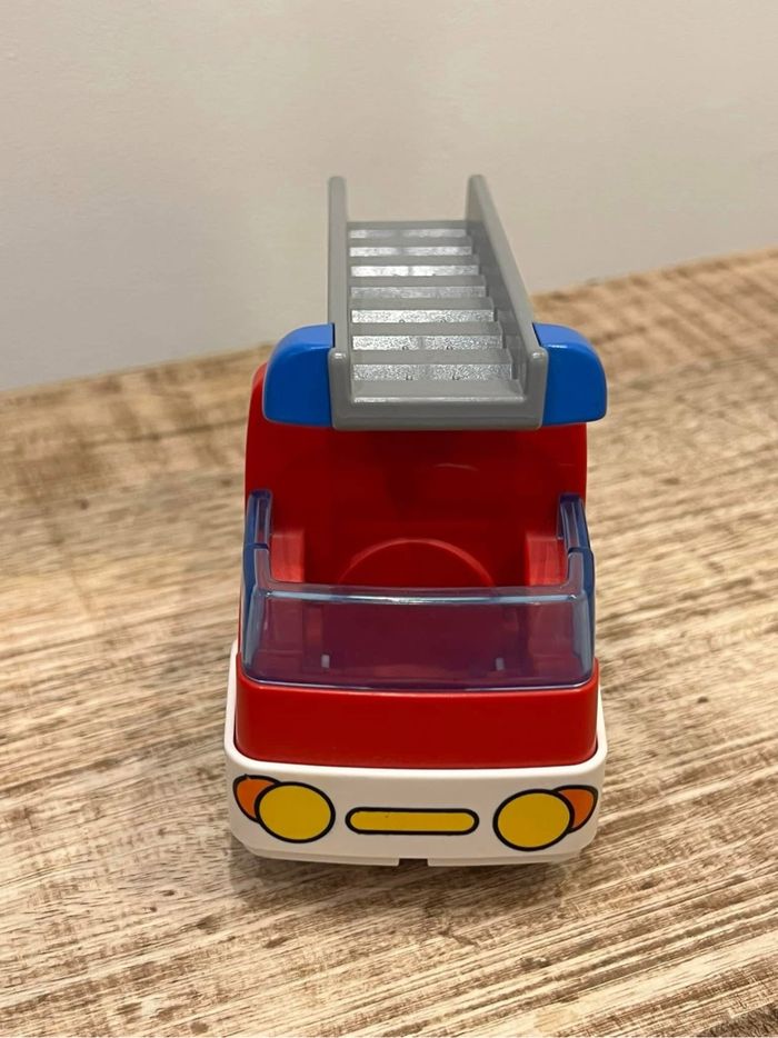 Camion de pompier Playmobil, neuf 14 € - photo numéro 3