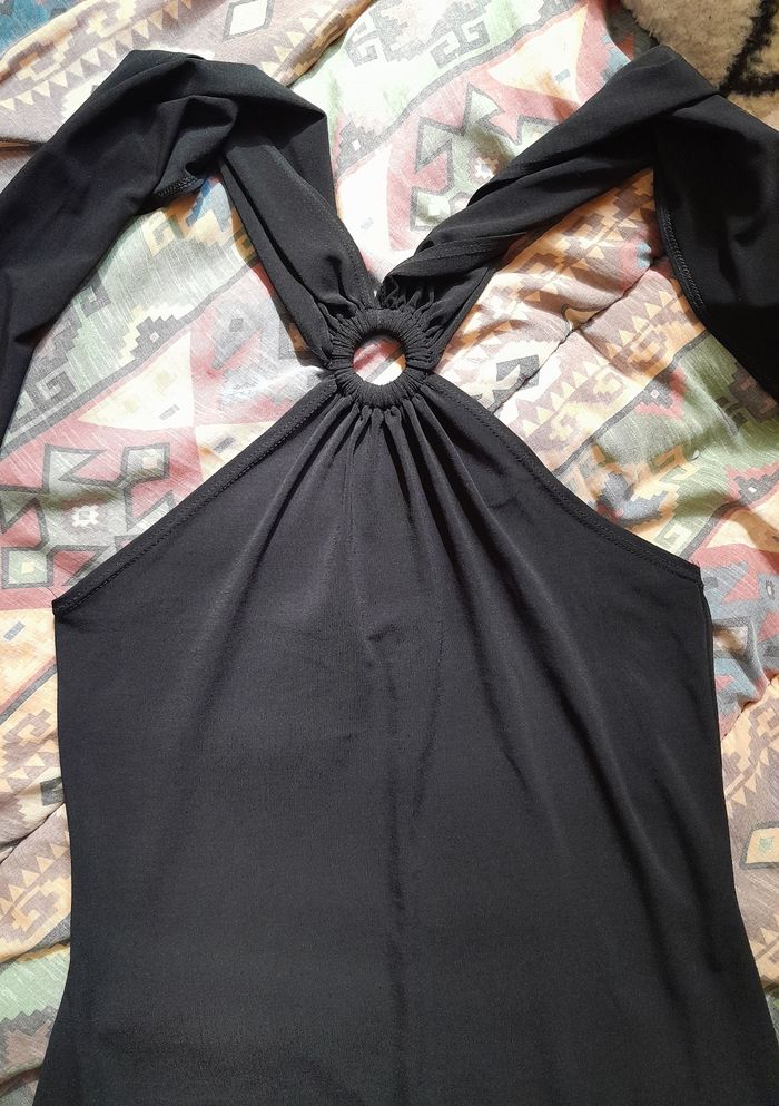 Robe noir t 38/40 - photo numéro 2