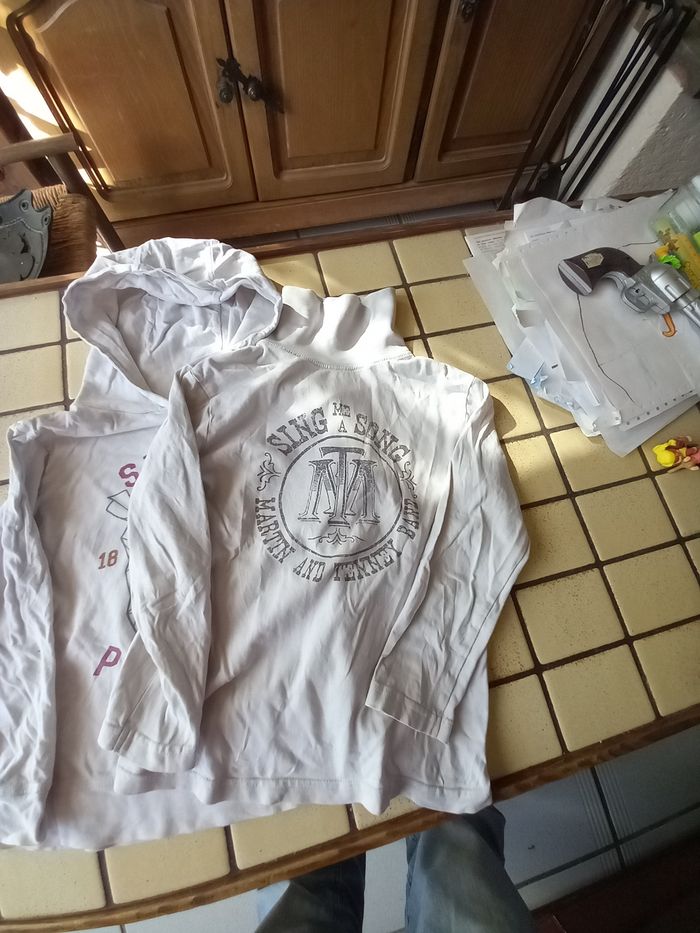 Lot de sous pull à capuche 6 ans