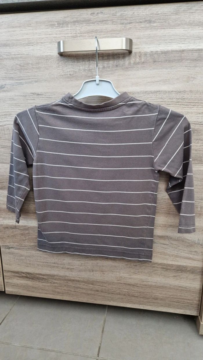 Tee-shirt longues manches. - photo numéro 2