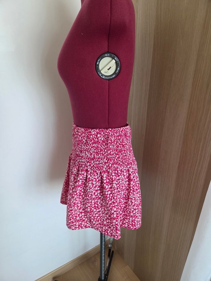 Short fleuri rouge et blanc - taille 38 40 - Shein - photo numéro 2