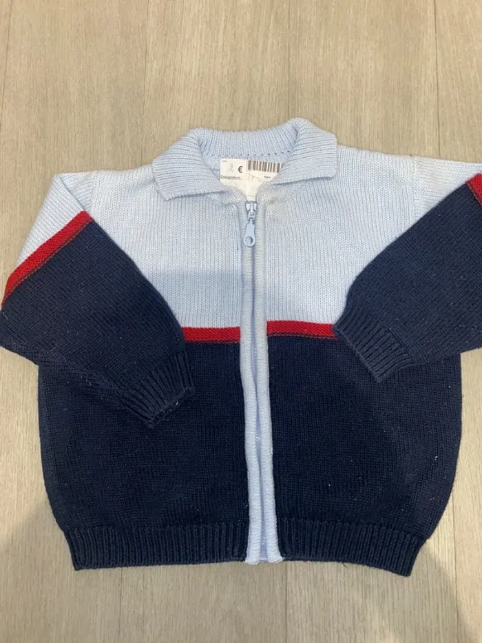 Gilet zippée 12mois - photo numéro 2