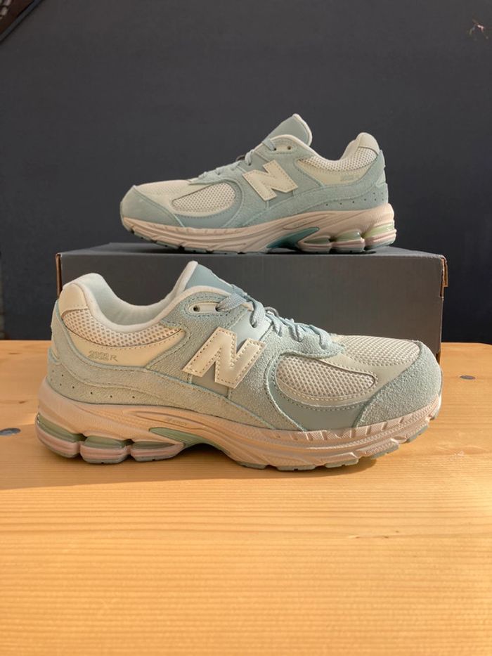 Baskets Basses Femme New Balance 2002R Pistache - Taille 38