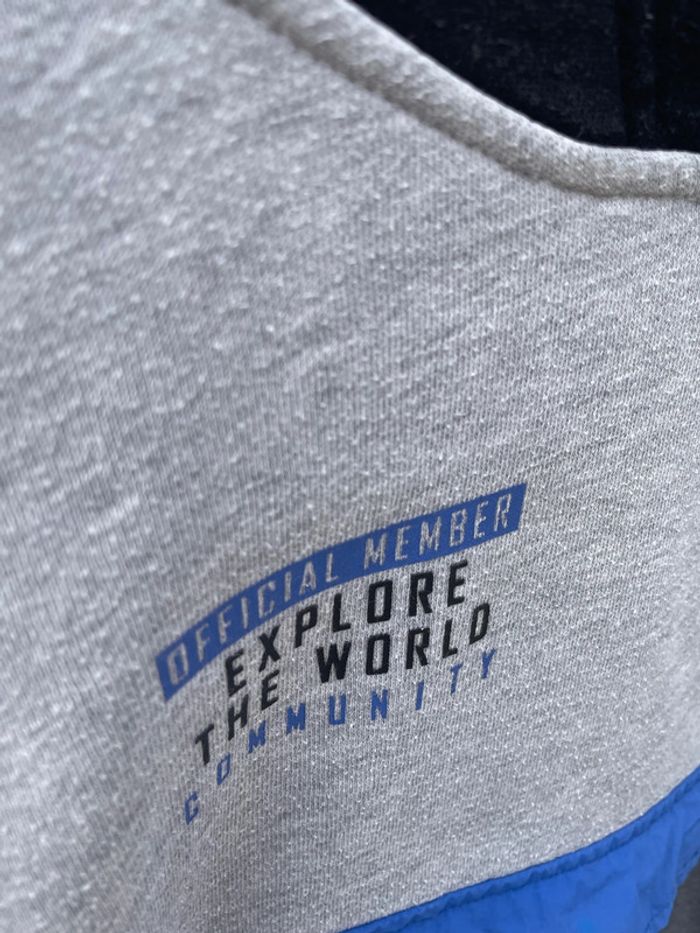 Beau sweat-shirt, taille cinq ans - photo numéro 2