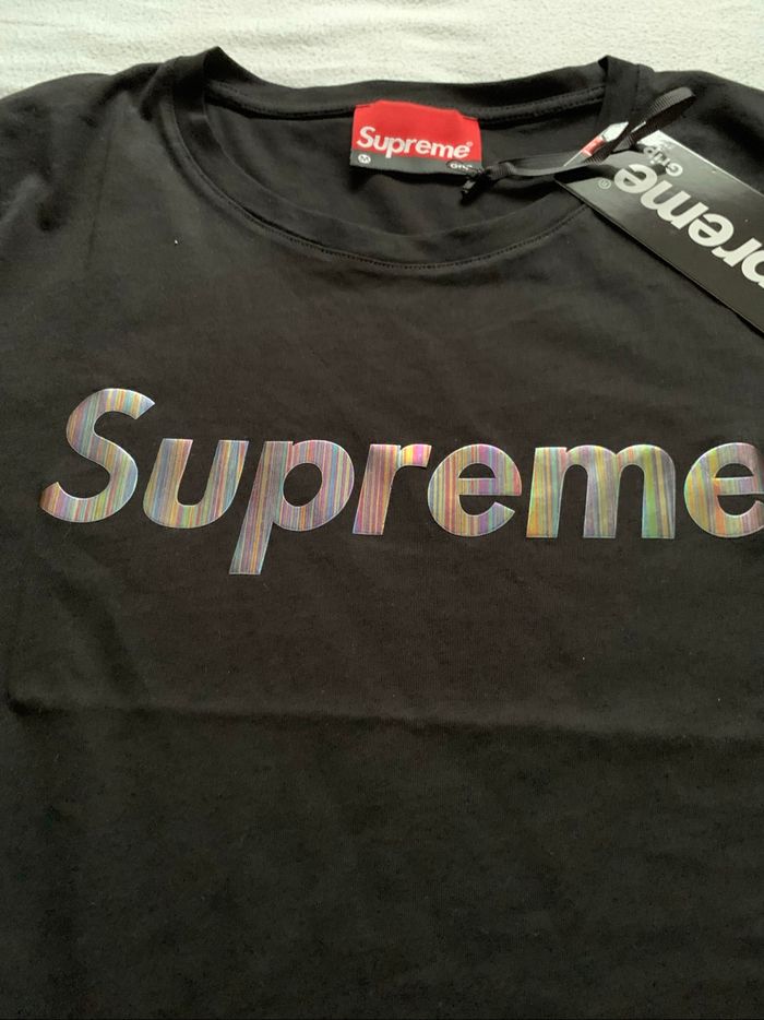 Tee shirt Supreme neuf - photo numéro 2