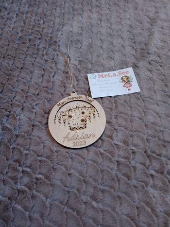 Boule de Noël en bois personnalisé premier Noël