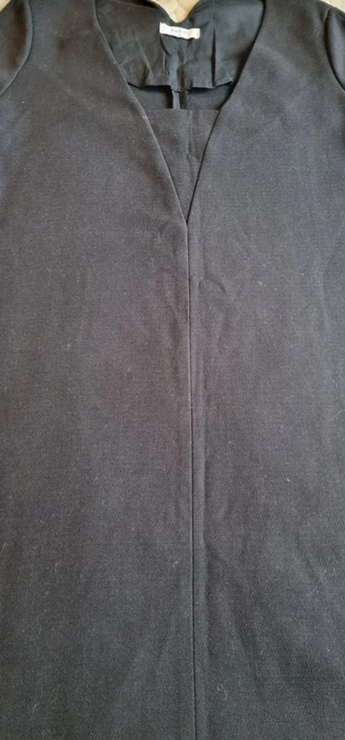 Petit robe noire Ba&sh modèle kate taille 2 ou 38 a manches 3/4 coupe droite encolure V - photo numéro 5