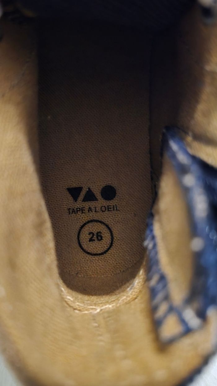 NEUVES NON PORTÉES 🏷🥰🤩💙 superbes baskets pointure 26 velours garçon 💙🤩🥰 - photo numéro 6