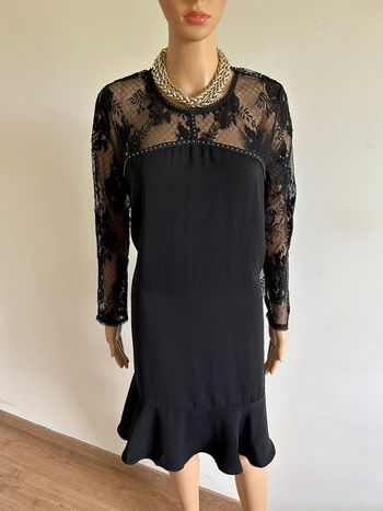 Robe noire à manches longues avec dentelle Jus d’Orange taille 4 jamais portée