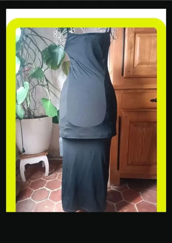Robe noire taille 38 - photo numéro 2