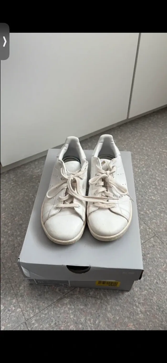 Baskets basses Adidas Stan smith blanches taille 33 - photo numéro 2