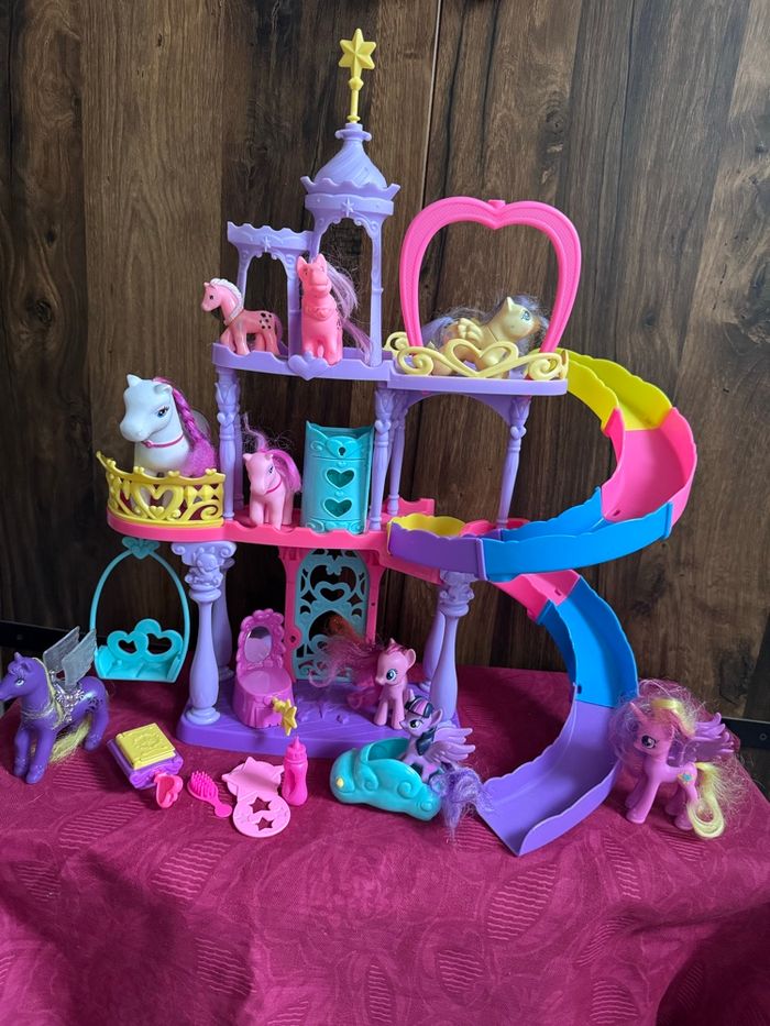 My Little Pony Rainbow Château et 9 poneys - photo numéro 2
