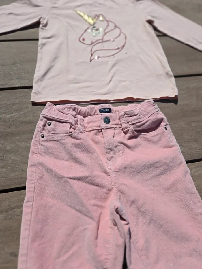 Lot pantalon velours côtelé + haut licorne 8 ans Kiabi - photo numéro 3