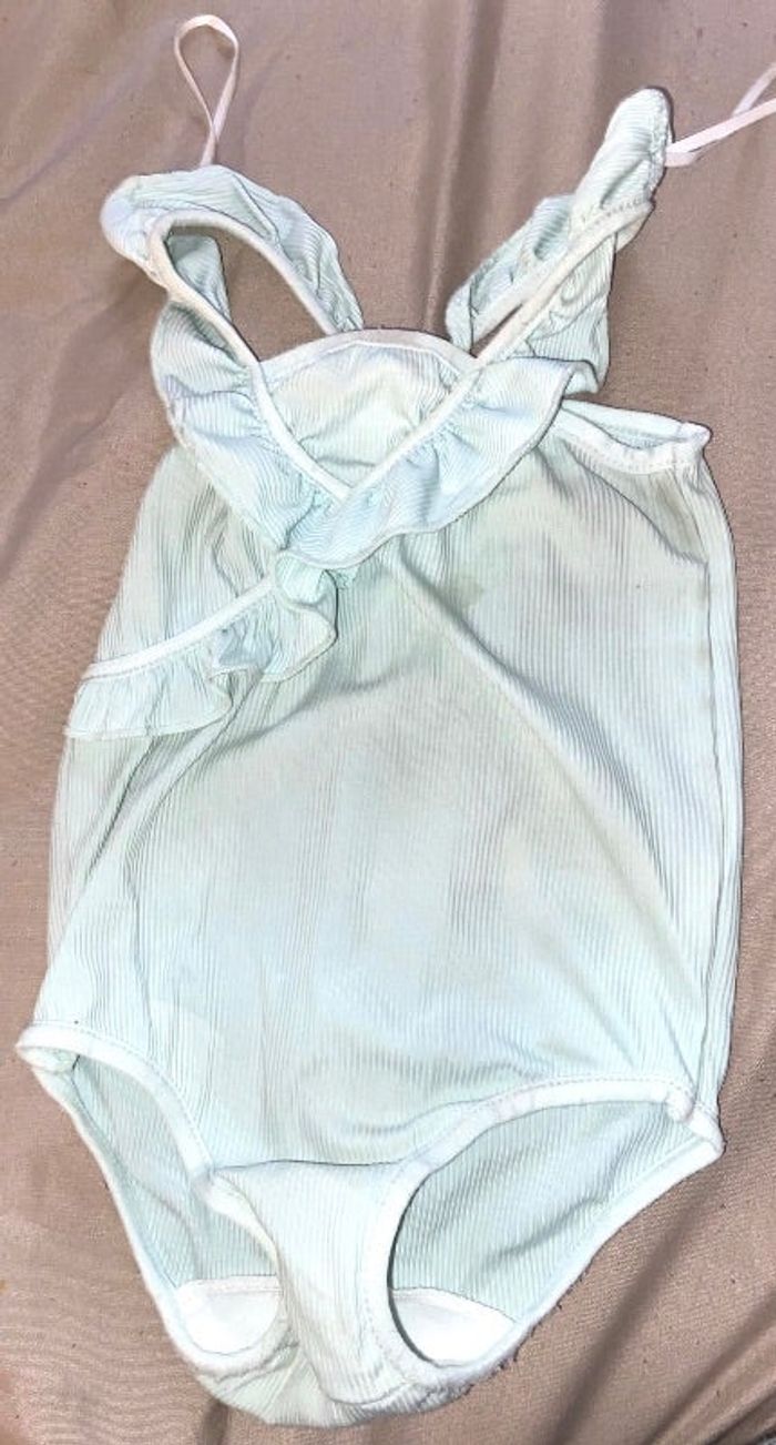 Maillot de bain couleur menthe taille 6/12 mois