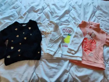 Lot sweat-shirt fille 3 ans