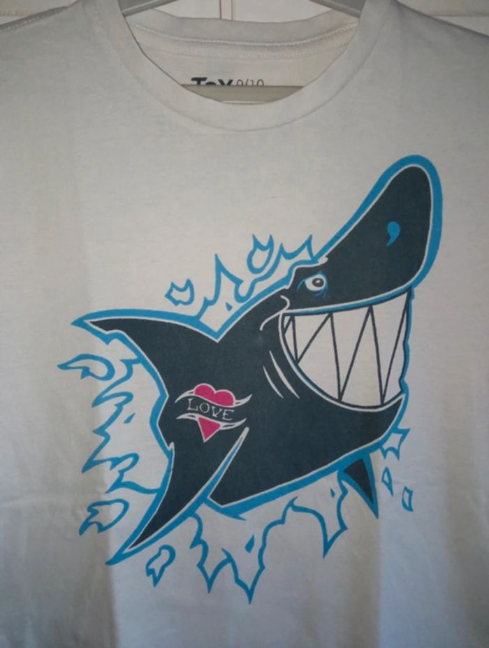 Tee shirt Requin 10 ans - photo numéro 2