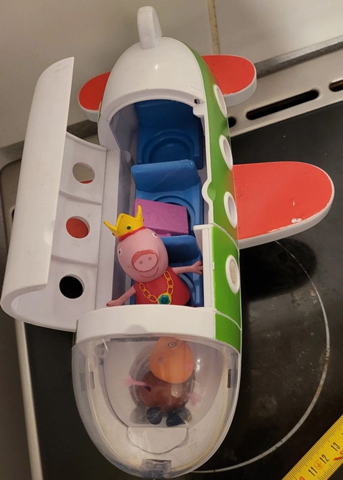 Jet privé Avion Peppa Pig - photo numéro 2