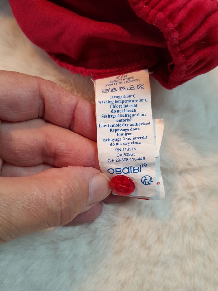 Magnifique Short en Velours  Rouge - Obaïbi  12 mois - photo numéro 4